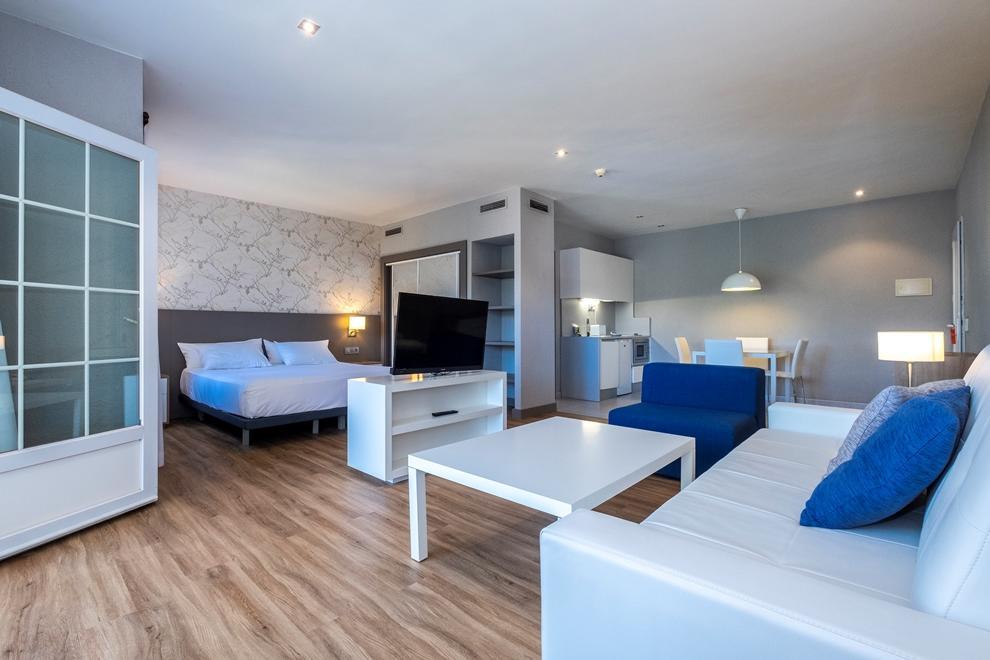 Hg Jardin De Menorca Aparthotel Son Bou Exterior foto